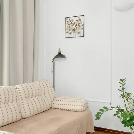 Przytulny I Klimatyczny Apartament Na Parterze Z Parkingiem W Poznaniu By Renters